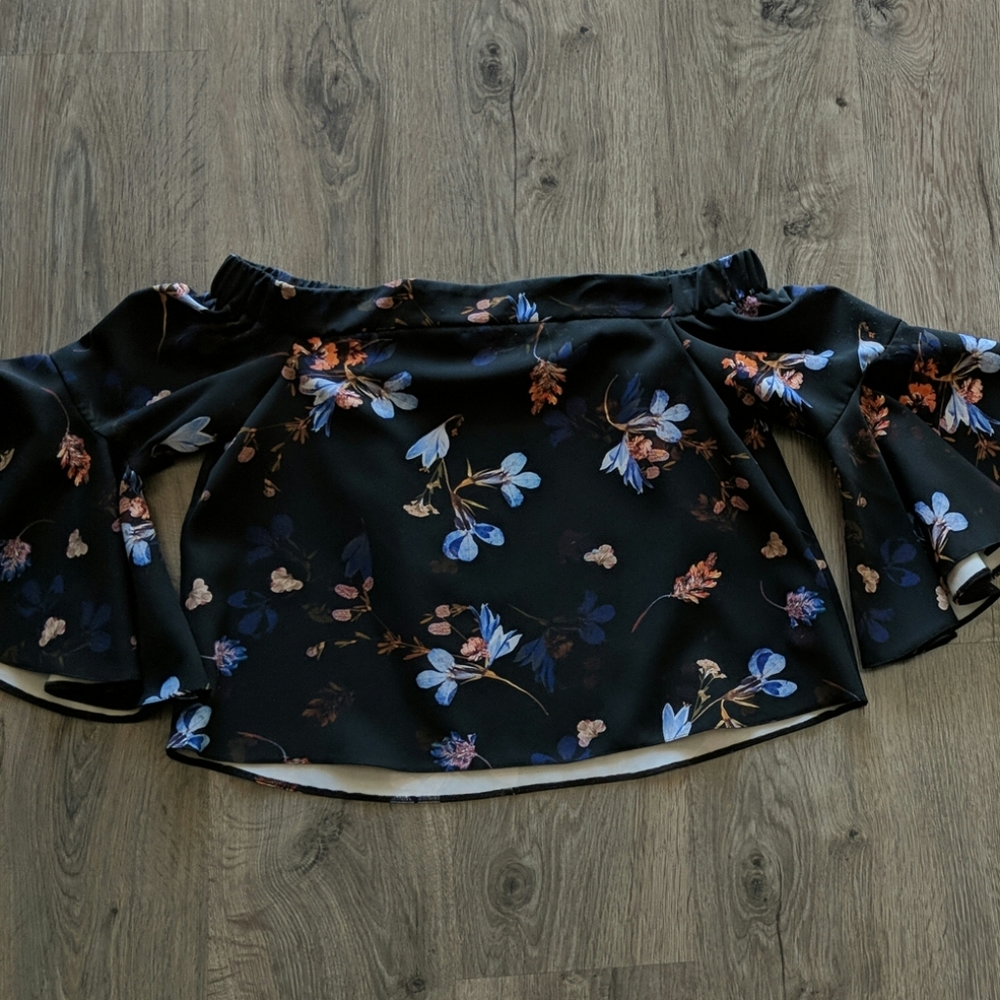 Top Shop Dark Floral Off the Shoulder Top - Size 6